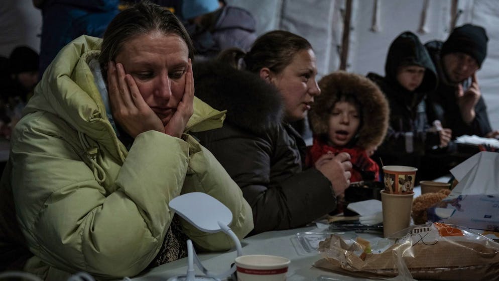 In Kiew gibt es spezielle Aufwärmpunkte («Punkte der Unbesiegbarkeit» genannt), die von der Stadtverwaltung eingerichtet wurden, um den Bewohnern während der kriegsbedingten Energieausfälle Zuflucht zu bieten. (17. Januar 2026)