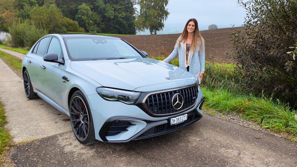 Ist der E53 noch ein richtiger AMG? Das will Cyndie im Test herausfinden.