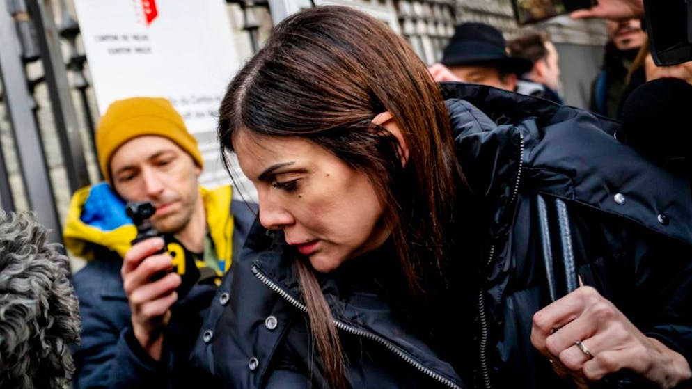 Jessica Moretti est arrivée vers 8h30 au Ministère public, devant se frayer un chemin entre les journalistes et photographes présents.