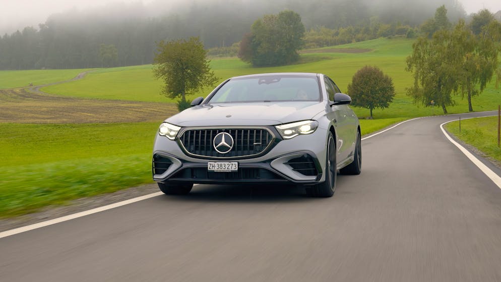 Der Mercedes AMG E53 hat weniger Leistung als sein kleiner Bruder C63.