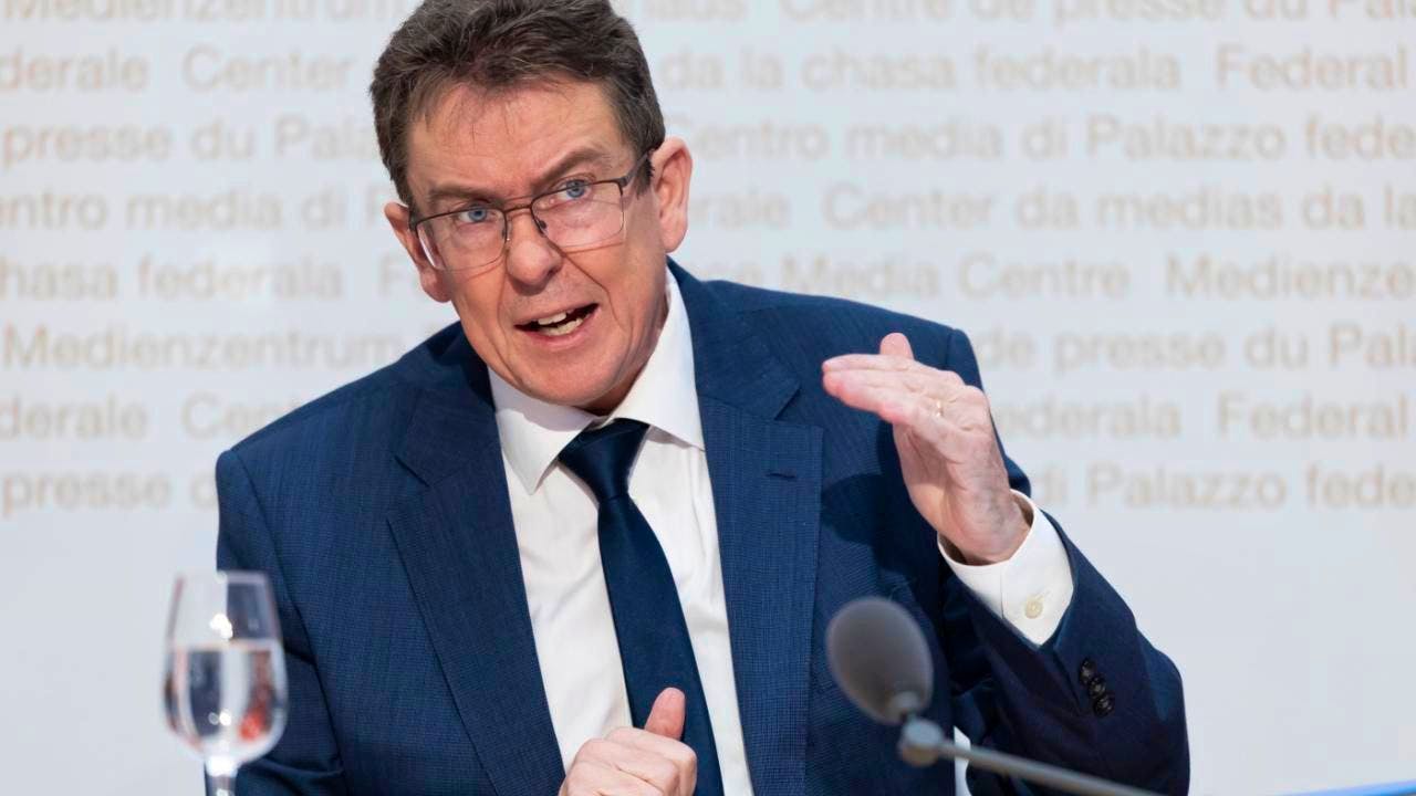 Stimmwahl. Für Bundesrat Rösti genügt kleine Senkung der Mediengebühren