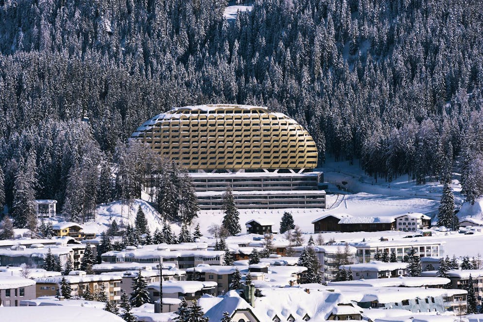 Der US-Präsident wird wahrscheinlich im Hotel Alpengold übernachten. Das Hotel wird auch «Das goldene Ei» genannt.