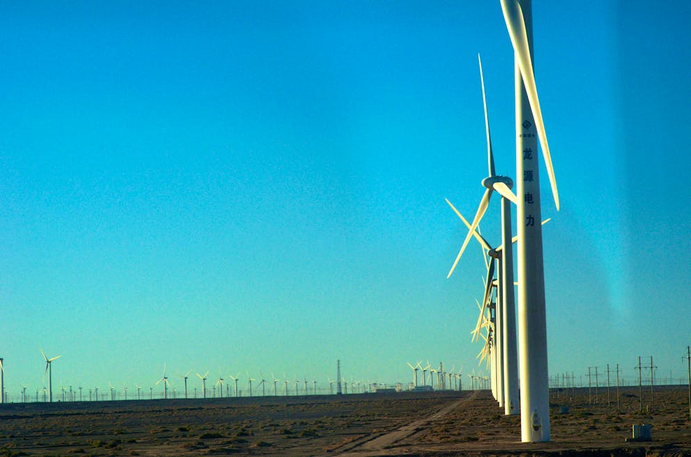 La Cina ha molti parchi eolici.