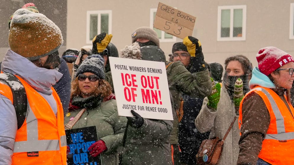 Dopo la morte di Good. La «Gestapo» dell'ICE e tre casi che mostrano quanto siano divisi gli USA