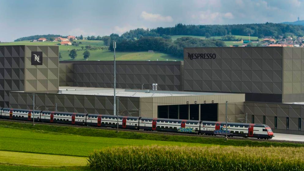 La demi-tonne de cocaïne a finalement été découverte dans un conteneur à café livré à l'usine Nespresso, à Romont (FR). Les trois accusés sont accusés d'avoir voulu auparavant récupérer la drogue à Frenkendorf (BL) (photo symbolique).