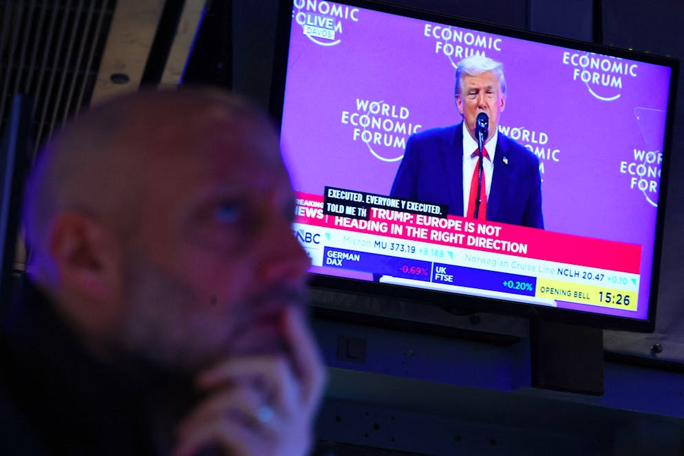 Donald Trump a dit jeudi qu'il lancerait de «grosses représailles» si les pays européens commençaient à vendre des titres de dette américaine dans le but de faire pression sur les Etats-Unis.