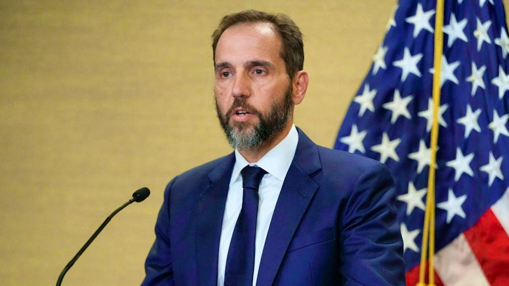 Special prosecutor Jack Smith gets the chance to publicly defend the charges against Donald Trump. (archive image)