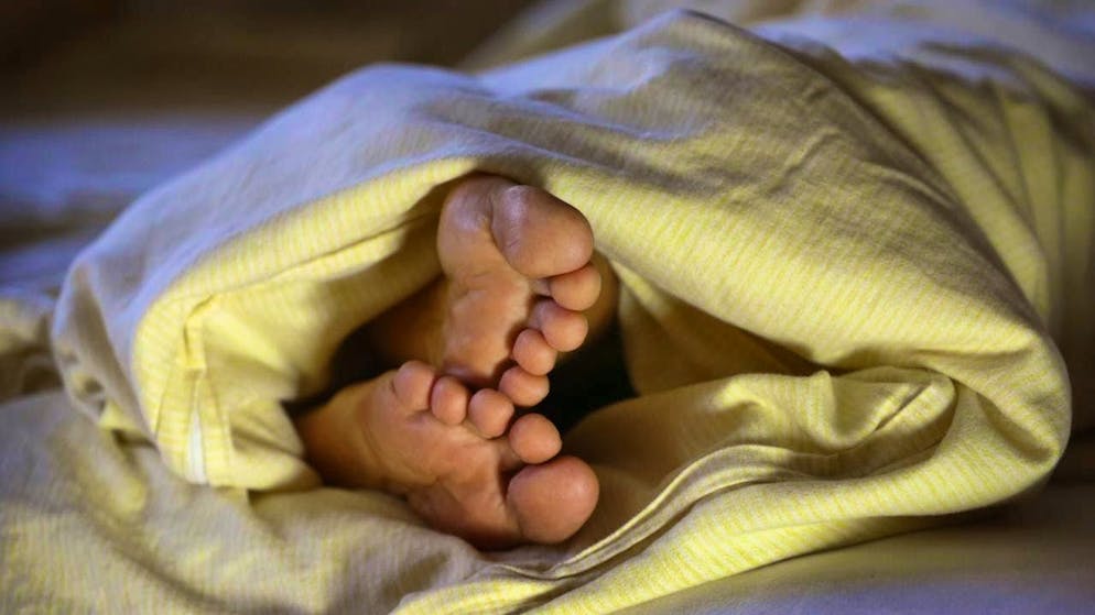 A midday nap pays off, according to a new study: It makes the brain more capable of learning. (symbolic image)