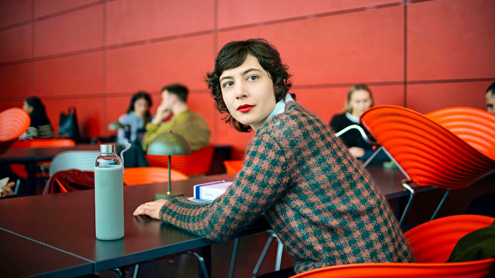 How many Swiss people drop out of university?. Karima Al-Sharquawi (Shirin Eissa) is considered a model student.