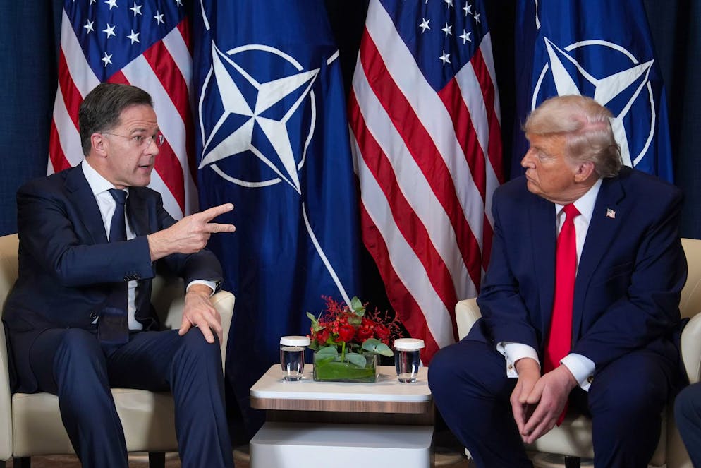 Il segretario generale della Nato Mark Rutte e il presidente statunitense Donald Trump si sono incontrati al WEF di Davos. 