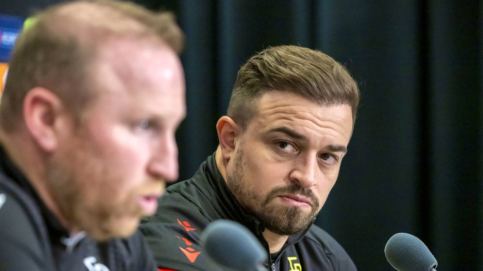 Xherdan Shaqiri (dietro) e Ludovic Magnin 