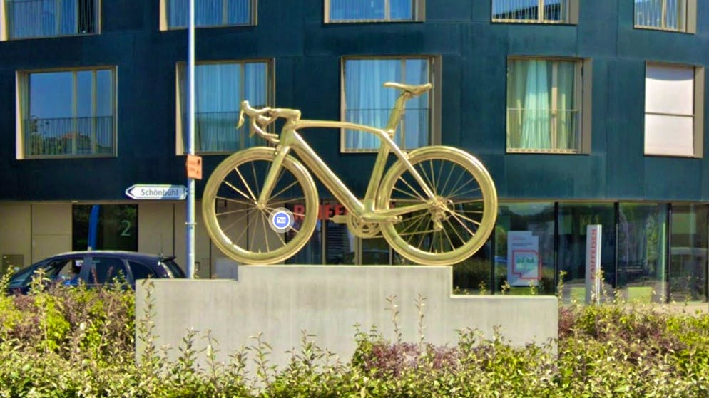 The golden bike in honor of Fabian Cancellara is causing a dispute in Ittigen.
