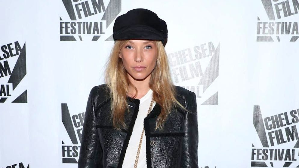 Education stricte. Laura Smet ado rebelle: «Je me changeais dans l'ascenseur»