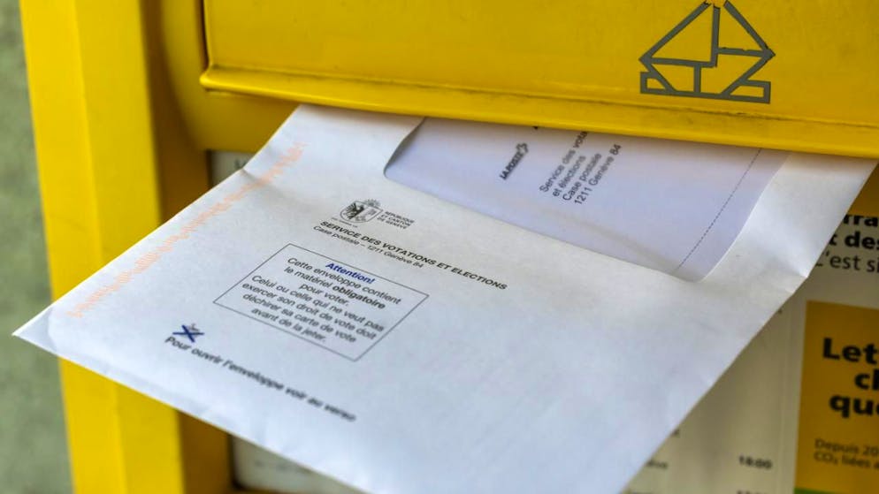 Après la fraude électorale à Vernier (GE), le Grand Conseil est saisi d'un projet de loi du Centre pour permettre au Conseil d'Etat de suspendre le vote par correspondance en cas de nouveau scrutin (illustration).