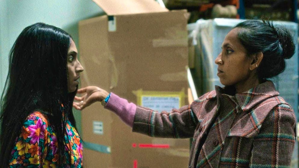 Sri Lankan artist Deneth Piumakshi Veda Arachchige encounters a human-sized doll in a Basel museum that is supposed to represent one of her ancestors.