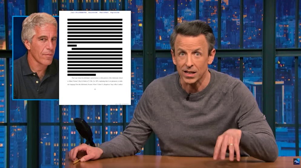 Donald Trump ha scoperto qualcosa che lo rende ancora più impopolare della sua gestione dei file di Epstein: Seth Meyers parla dei piani del presidente per la Groenlandia.