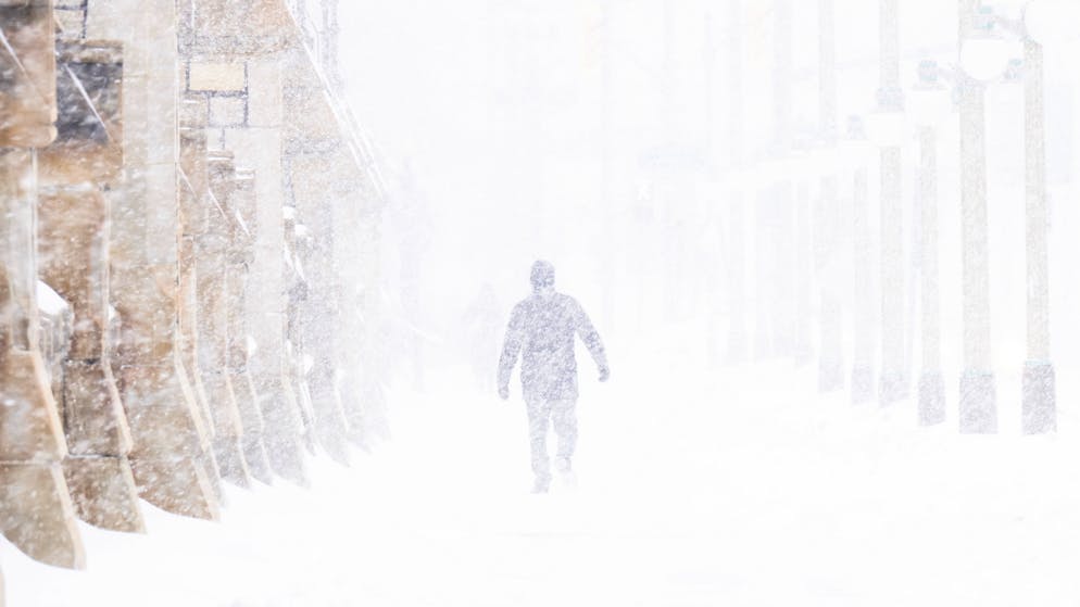 Une intense vague de froid s'apprête à provoquer des chutes de neige, de la grêle et du verglas sur une grande partie du Canada.
