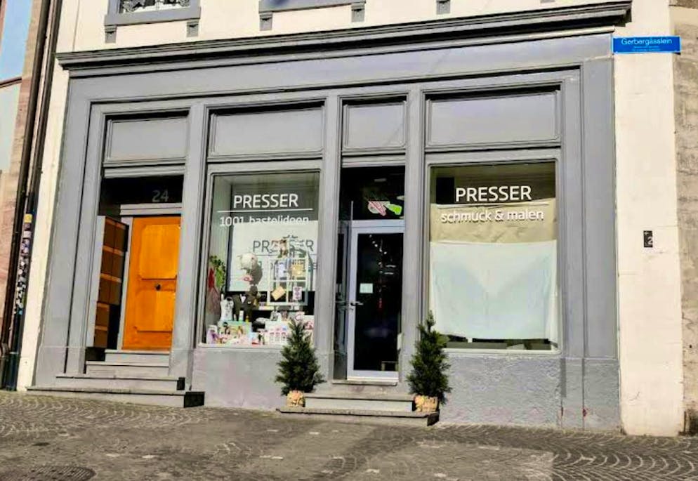 The lettering in Presser's windows will no longer be permitted in future. 