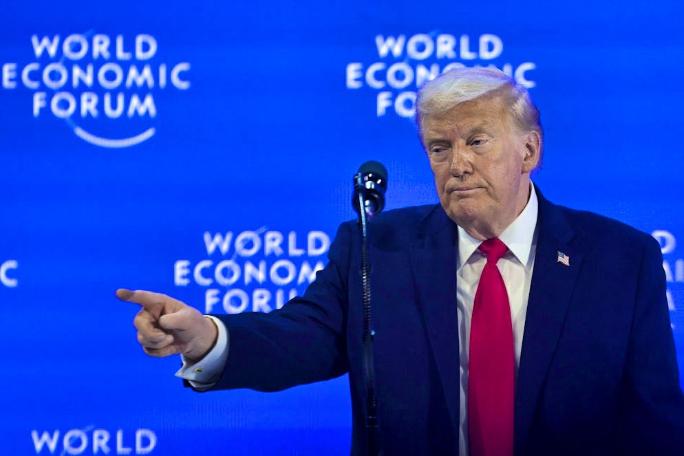 Donald Trump ha parlato per un'ora e mezza ai principali politici e imprenditori del WEF 2026.