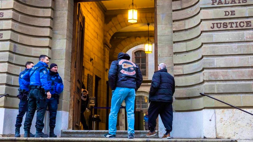 After a shootout in a bar: members of two rival motorcycle groups stood before the criminal court in Geneva this week.