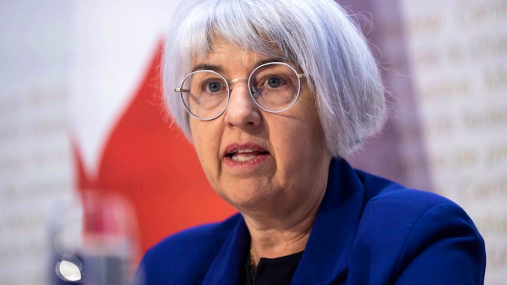 Costi della cassa malati. Baume-Schneider: «No a una LAMal low cost con premi più bassi». Ecco le sue ragioni