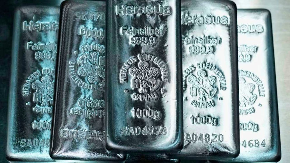 L'argent a franchi vendredi pour la première fois les 100 dollars l'once, un sommet historique. (archive)