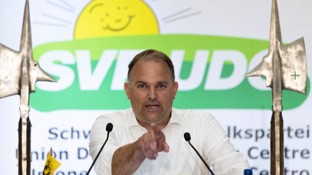 A Näfels. Assemblea dei delegati per l'UDC, con l'obiettivo di salvare la scuola svizzera