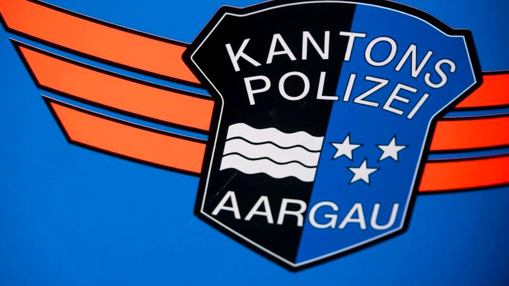 Zofingen AG. 17-year-old climbs onto freight wagon and receives fatal electric shock