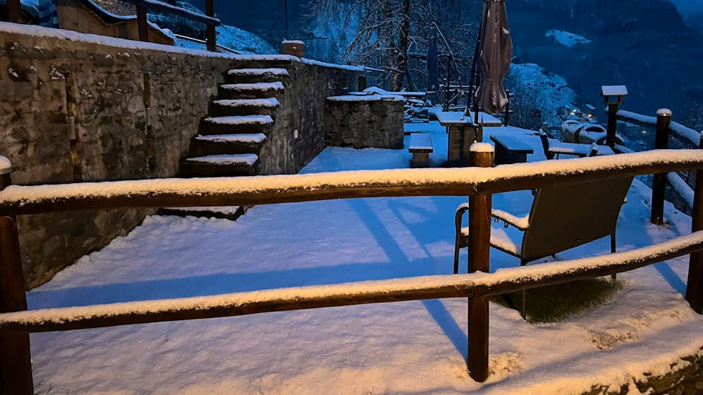 Meteo. La neve imbianca l'Alto Ticino, ma meno del previsto. MeteoSvizzera: «De facto grado 2»
