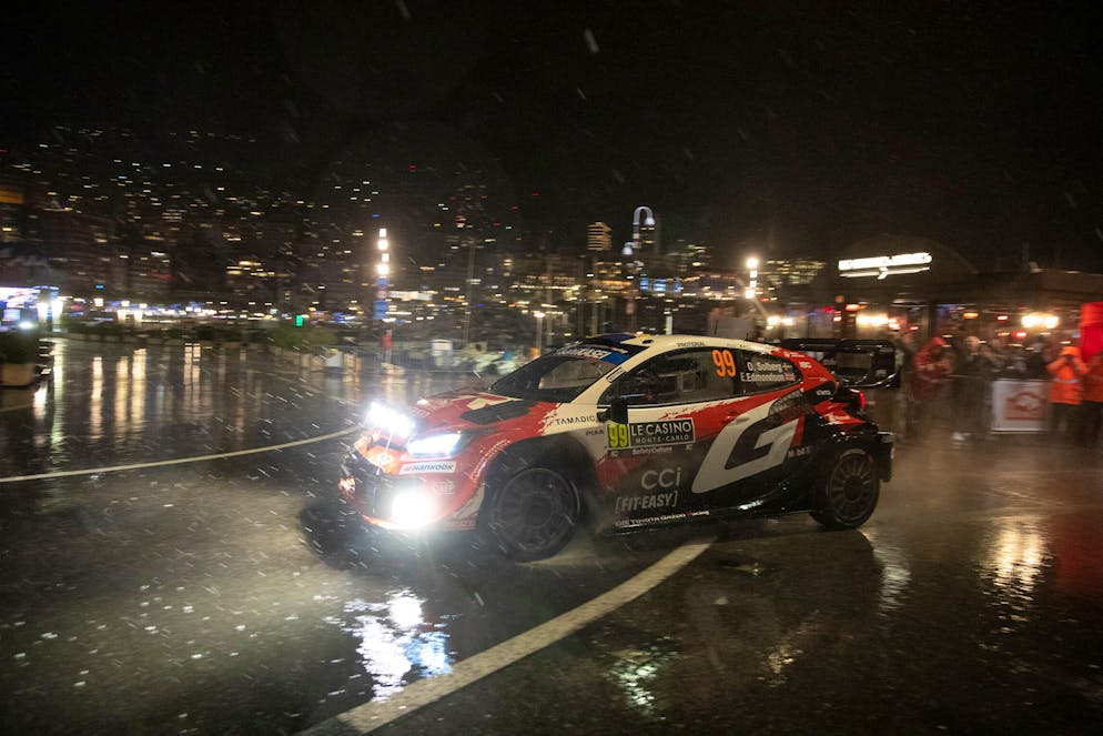 Oliver Solberg confirme son leadership au Monte-Carlo.
