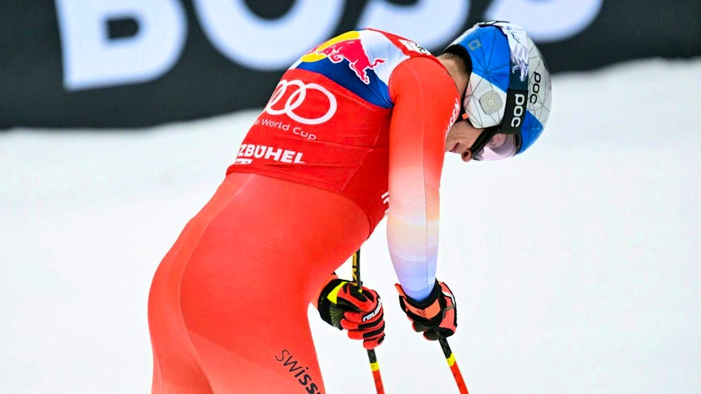 Marco Odermatt is once again beaten in the downhill on the Hahnenkamm.