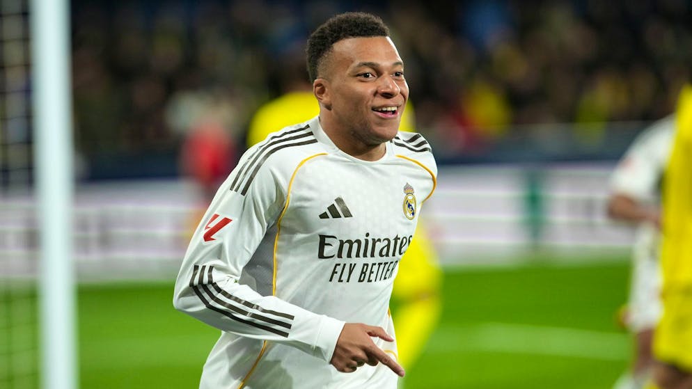 Video highlights. Double: Mbappé scores Real to victory against Villarreal