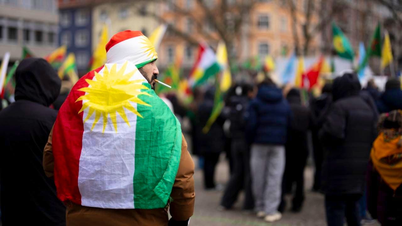 Rally. Hundreds protest in Zurich for Kurdistan