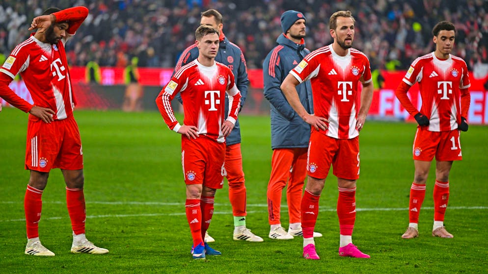 Bundesliga. Augsburg fügt Bayern erste Liga-Pleite zu ++ BVB souverän ++ Mainz dreht Partie