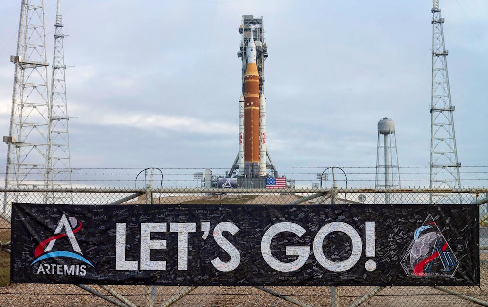 Seit dem 18. Januar stehen die Rakete und die Orion-Raumsonde