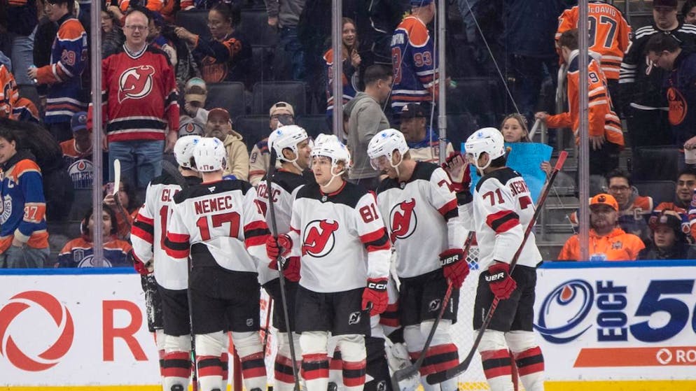 Die New Jersey Devils gewinnen gegen die Vancouver Canucks