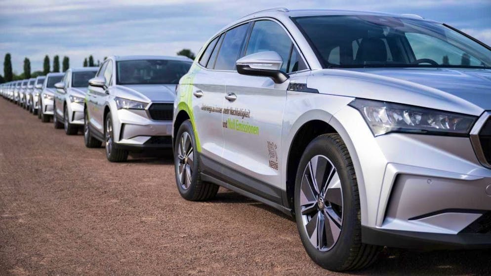 Electric cars are still rare on Swiss roads. Currently, 5.2 percent of registered cars run exclusively on electricity.(symbolic image)