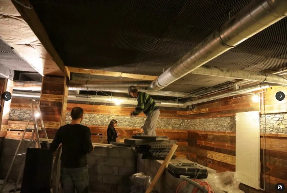 Auf der Facebook-Seite sollen die Renovierungsarbeiten gezeigt worden sein. 