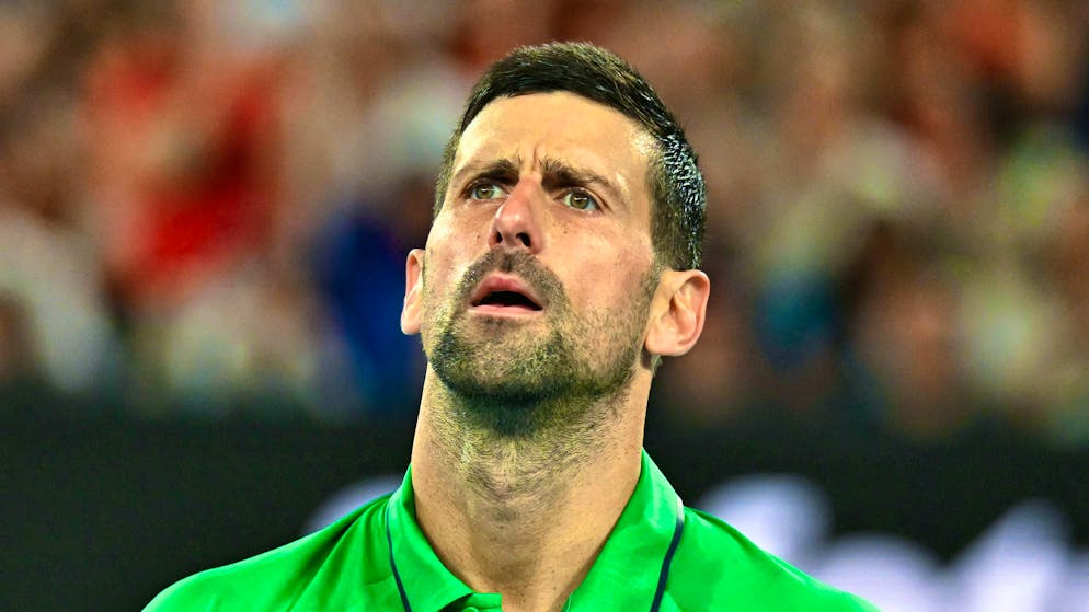 Novak Djokovic fa scalpore a Melbourne.