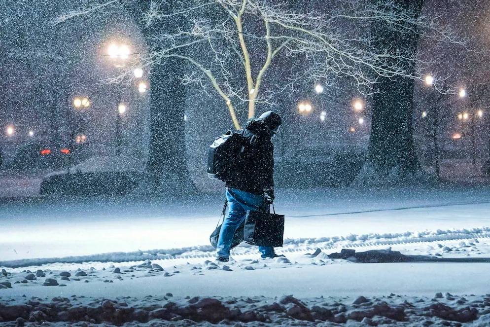 Una tempesta invernale attraversa gli Stati Uniti. Le autorità statunitensi hanno messo in guardia per giorni da una delle più gravi tempeste invernali degli ultimi anni.