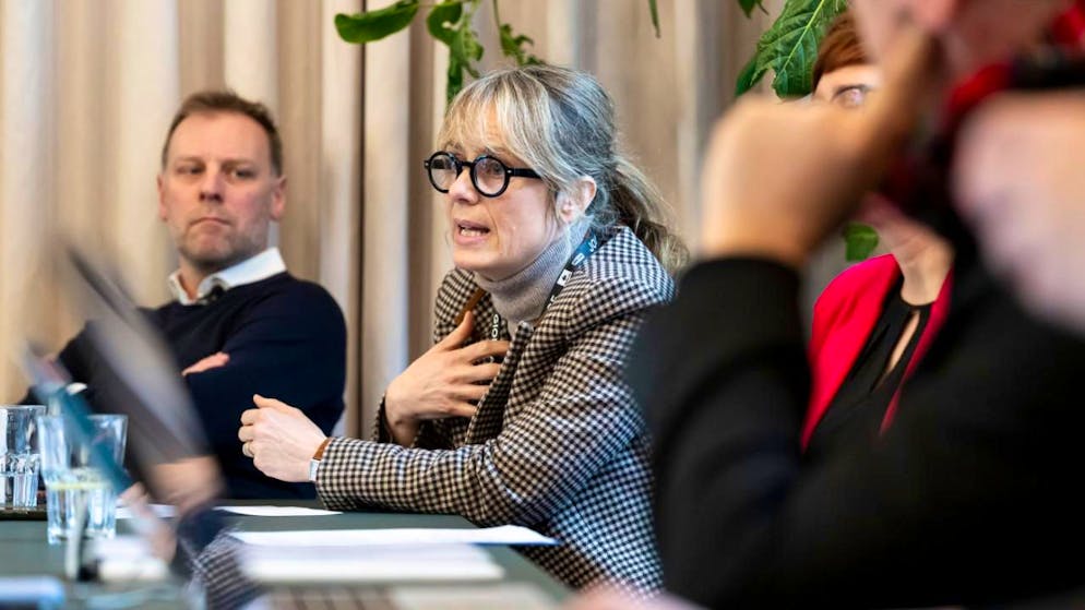 Die Bieler Schauspielerin Anna Pieri Zuercher am Sonntag an der Medienkonferenz von Kulturschaffenden gegen SRG-Halbierungsinitiative.