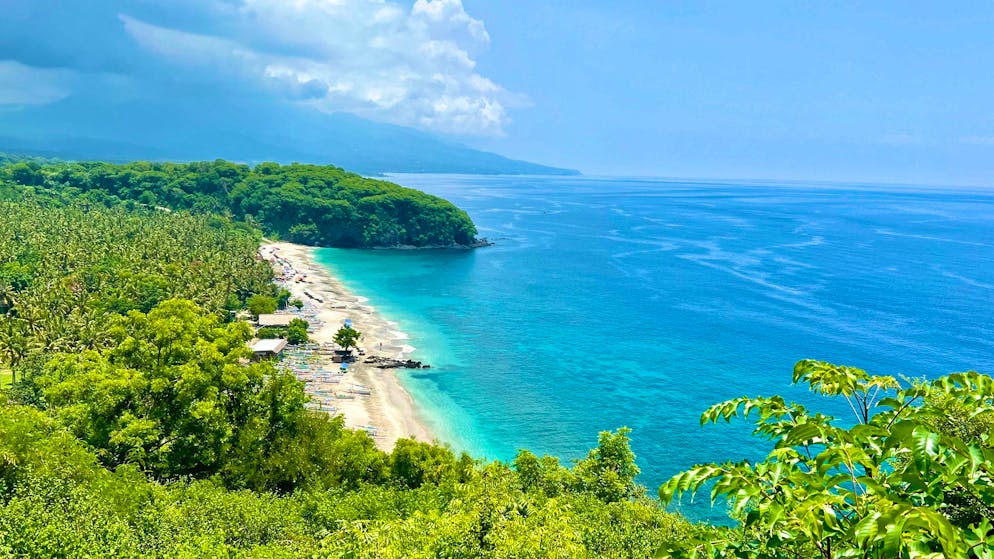 Fight against mass tourism. Popular vacation paradise now plans to make bank statements mandatory for tourists