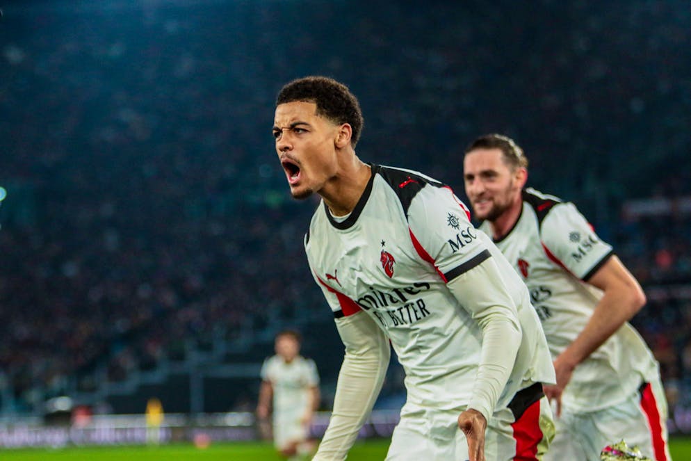 Malgré le but de Koni de Winter, l'AC Milan a été contraint au nul 1-1 face à l'AS Rome.