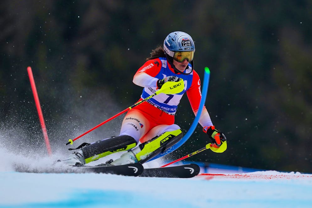 Wendy Holdener est en course pour le podium à Spindleruv Mlyn.