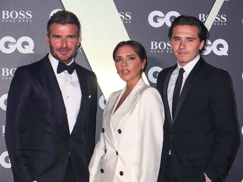 La Toile ne bruisse que de ça depuis lundi: Victoria Beckham a-t-elle, oui ou non, dansé de façon « inappropriée » au mariage de son fils aîné Brooklyn? DJ Fat Tony, présent à la noce, a donné sa version des faits dans l'émission «This Morning».