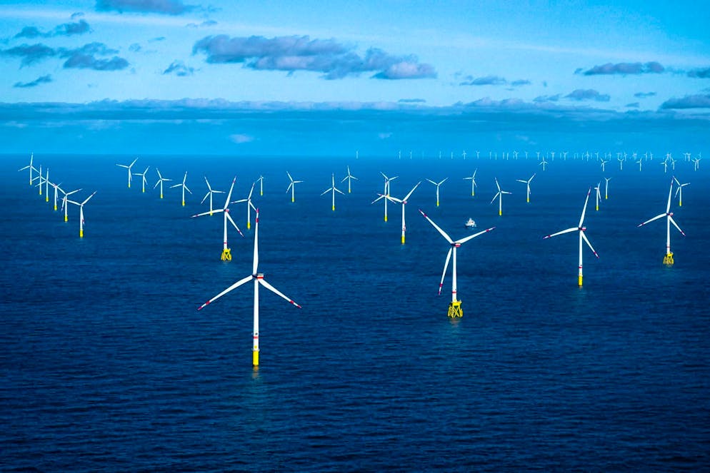 North Sea states push ahead with expansion of wind power - Gallery. The North Sea is to become Europe's "green power plant".
