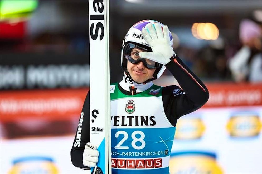 Tra i 175 atleti presenti spiccherà l'assenza di Simon Ammann (foto d'archivio).