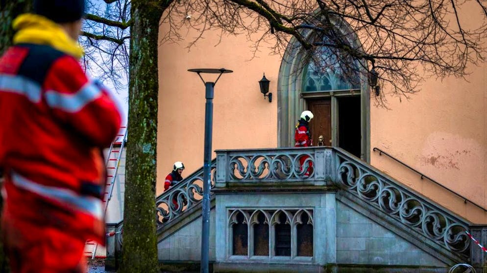 A historic old town house in Zurich burned down on Monday night. It was the headquarters of the masonic lodge "Modestia cum Libertate".
