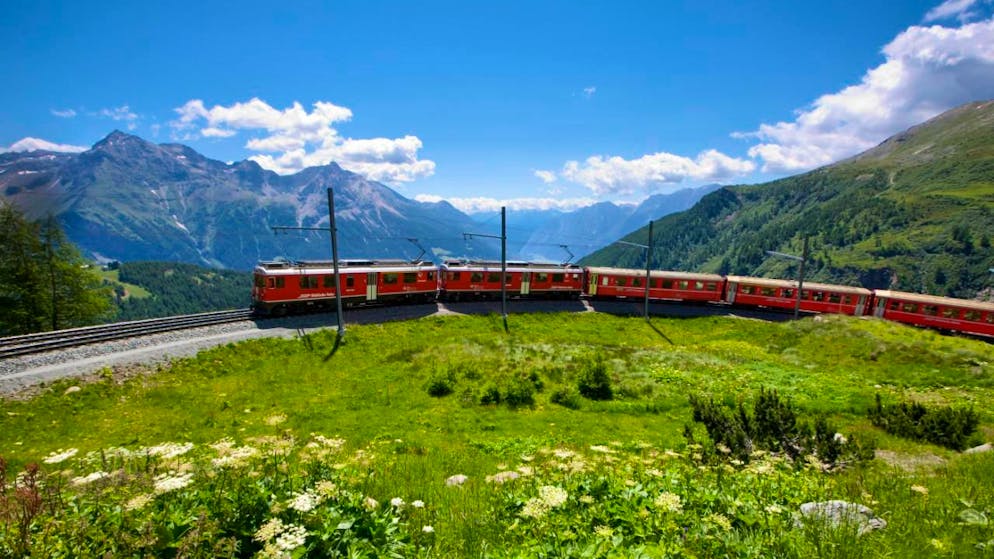 Nei prossimi sei anni sono previsti importanti investimenti sulla linea ferroviaria del Bernina. Sono previsti sia cantieri nell'ambito ingegneristico che investimenti in nuove carrozze. (immagine d'archivio)