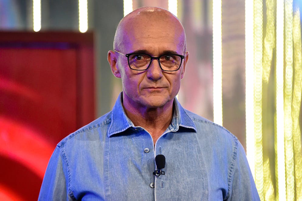 Alfonso Signorini dovrà attendere prima della nuova stagione del Grande Fratello Vip?